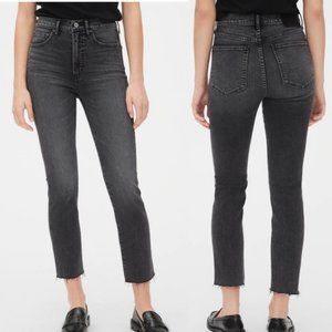 Gap High Rise Cigarette Jeans in Washed Black Sz. 24R